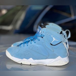 Nike Air Jordan 7 Retro 'Pantone' (2017)